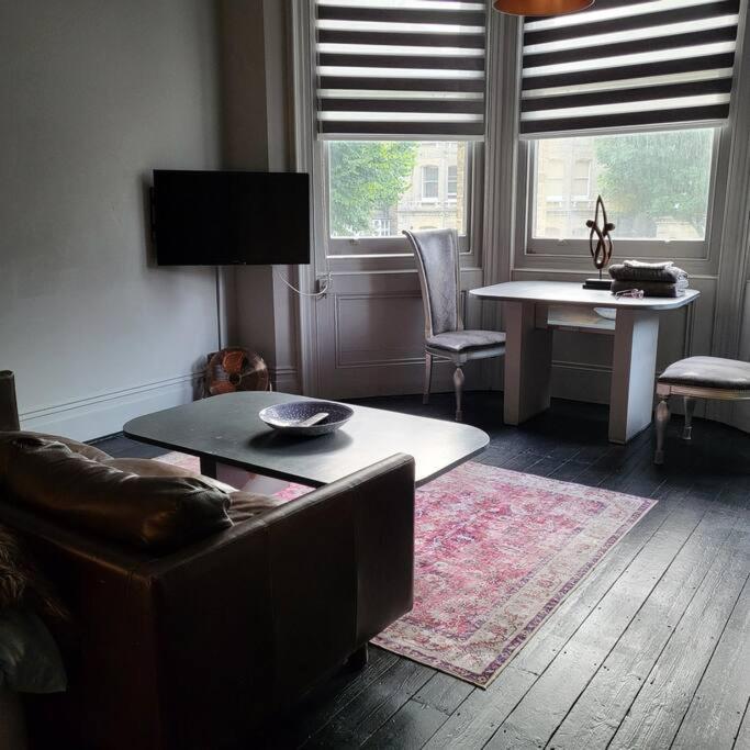 Elegant Studio In Central Hove - 5 Min Walk To Beach - 10 Min To برايتون المظهر الخارجي الصورة