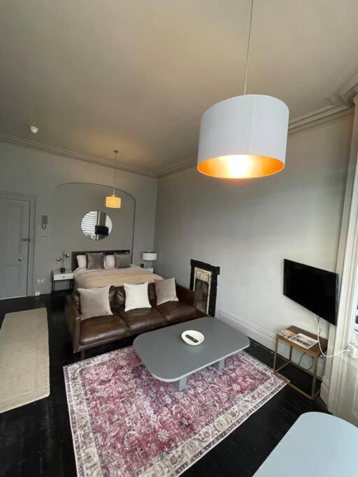 Elegant Studio In Central Hove - 5 Min Walk To Beach - 10 Min To برايتون المظهر الخارجي الصورة