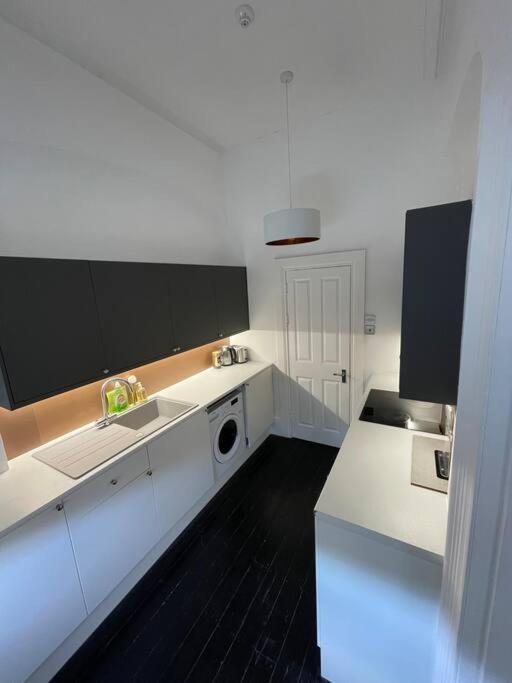 Elegant Studio In Central Hove - 5 Min Walk To Beach - 10 Min To برايتون المظهر الخارجي الصورة